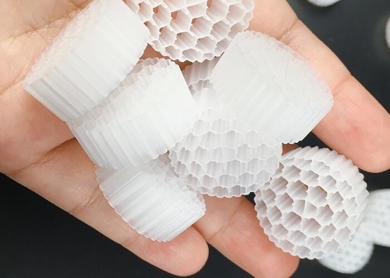 Mua Pe38 25 * 4mm Hdpe Mbbr Bio Filter Media Giường di chuyển an toàn Diện tích bề mặt lớn online manufacture