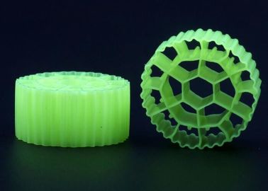 Mua Phương tiện lọc HDPE MBBR nguyên thủy với màu trắng và tuổi thọ dài cho kích thước 35 * 18mm online manufacture