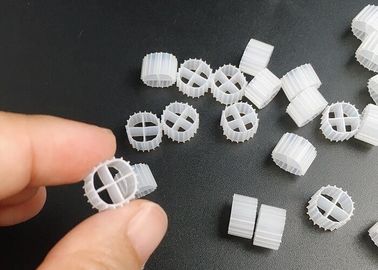 Mua Máy chứa phim sinh học hiệu quả cao MBBR Filter Media 11mm X 7mm Kích thước Và Màu trắng online manufacture