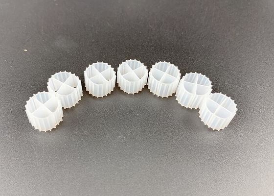 Mua Các phương tiện lọc sinh học màu trắng 11MM Virgin HDPE cho việc khử nitri online manufacture