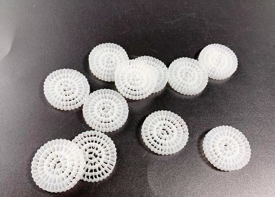 Mua Phân phối giường Biofilm lò phản ứng MBBR Filter Media Super Decarburization Eco Friendly online manufacture