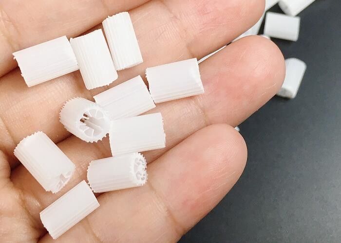 Bộ lọc Nhựa Lọc nhựa trắng 20 năm tuổi thọ với Vật liệu HDPE của Virgin