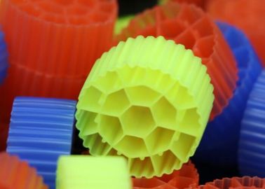 Biochips Biomedia MBBR Carrier Biofilm hình thành xử lý nước thải
