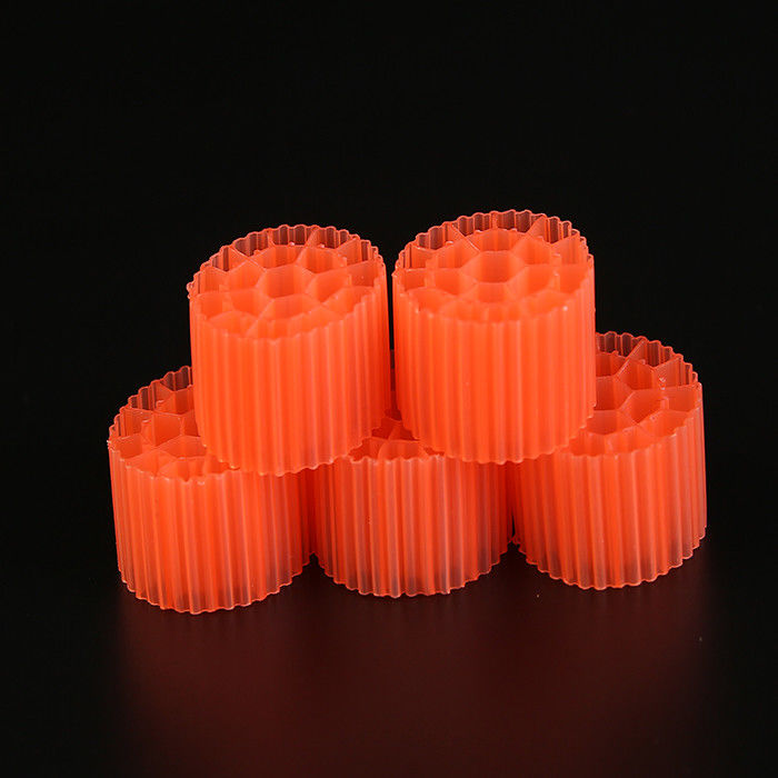 Đen Virgin HDPE vật liệu MBBR Plastic Filter Media cho bể cá 25mm X 12mm