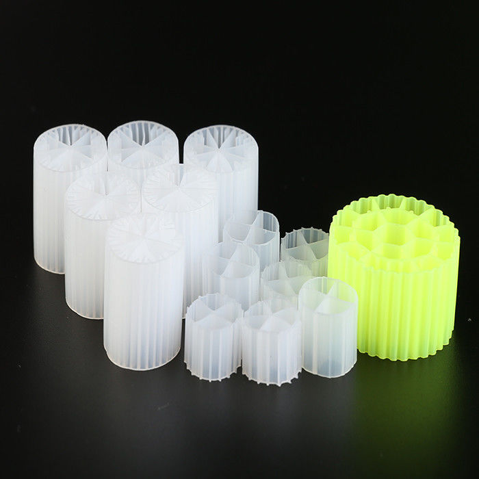 Đen Virgin HDPE vật liệu MBBR Plastic Filter Media cho bể cá 25mm X 12mm