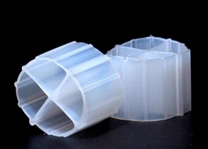 12 * 9mm MBBR Bio Filter Media Với Màu Trắng Và Viên HDPE Vật liệu Biopipe Bioballs