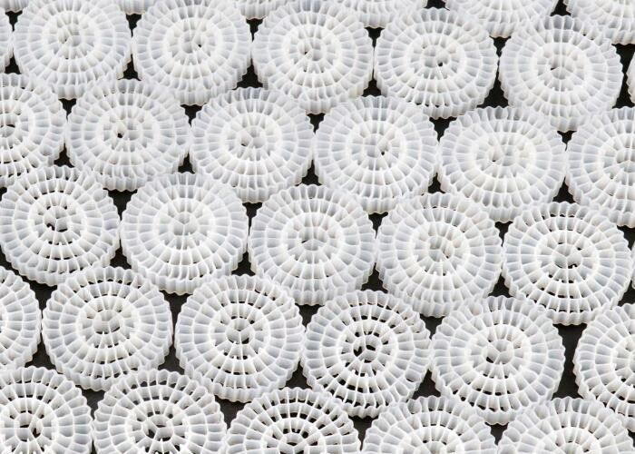 Phương tiện lọc giường di động nổi HDPE cho nhà máy xử lý nước