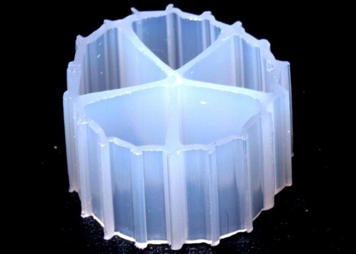 Màu trắng cá hồ trinh nữ HDPE Biocell Bio Filter Media Vùng bề mặt tốt