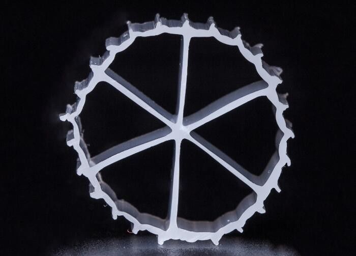 Biochips Fish Ponds MBBR K1 Filter Media 20 năm tuổi thọ dài 25mm X 12mm