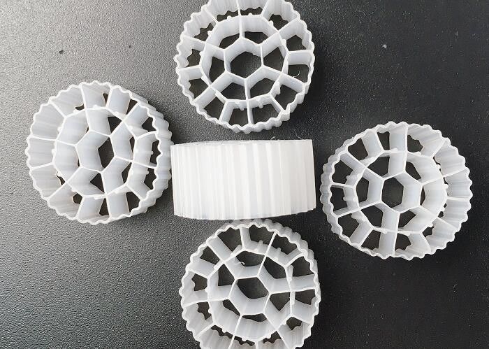 Vật liệu lọc bóng sinh học nhựa K1 & K3 Hdpe 25 * 12mm Ras màu trắng