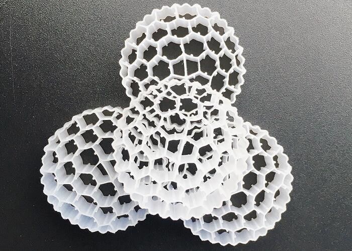 38 lỗ Vùng bề mặt lớn 25 * 10mm K1 Filter Media Fda Safty Eco White Color Material