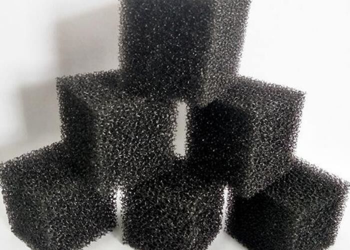 Các chất chứa polyme xốp để xử lý nước Màu đen Vùng bề mặt lớn