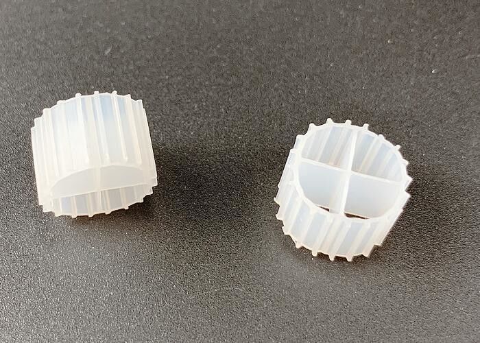 11 * 7mm MBBR Bio Filter Media K1 với màu trắng và nguyên chất HDPE