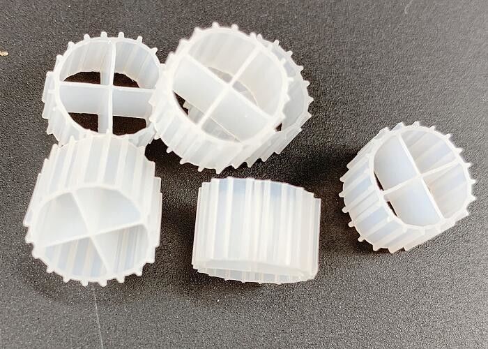Màu trắng MBBR Media Biofilm Carrier với Super Decarburization và nguyên chất HDPE