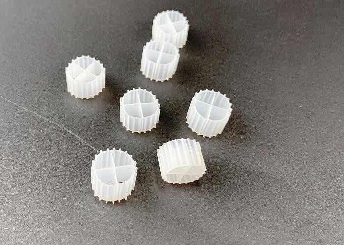 11 * 7mm MBBR Bio Balls Filter Media Vùng bề mặt lớn