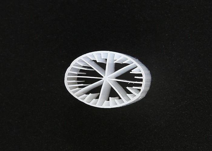 15 * 15mm Kích thước MBBR Bio Media Virgin HDPE Vật liệu Màu trắng Đối với bể thiếu khí