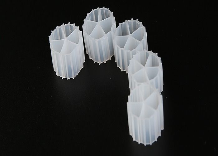 Dòng nước thải Di chuyển giường Biocell Filter Media tiêu thụ năng lượng thấp hơn 10mm X 7mm Kích thước