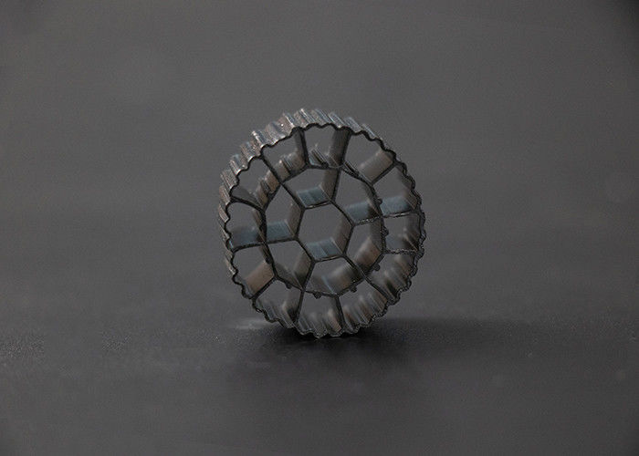 Màu đen nổi 25 * 12MM Mbbr Bio Filter Media HDPE vật liệu