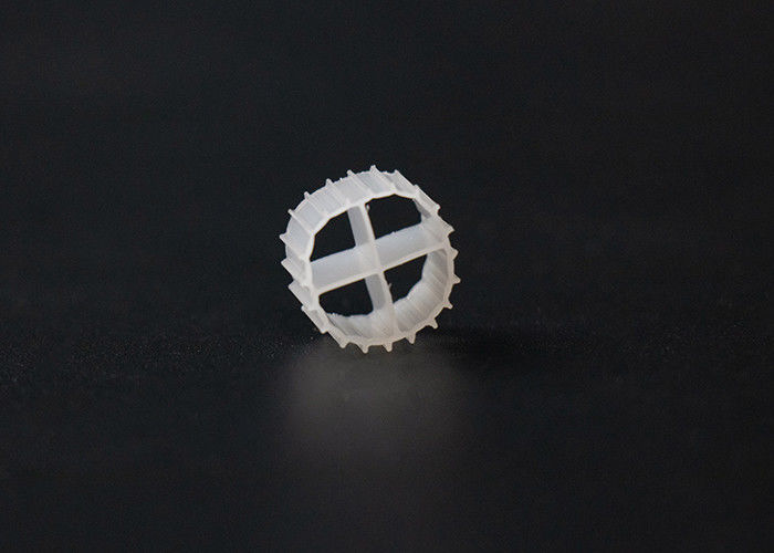 Màu trắng Hdpe MBBR Bio Filter Media 900m2/M3 Vùng bề mặt lớn