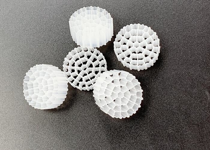 Virgin HDPE IFAS Technology MBBR Phương tiện lọc nổi Màu trắng
