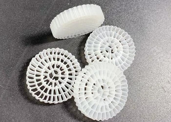 Phân phối giường Biofilm lò phản ứng MBBR Filter Media Super Decarburization Eco Friendly