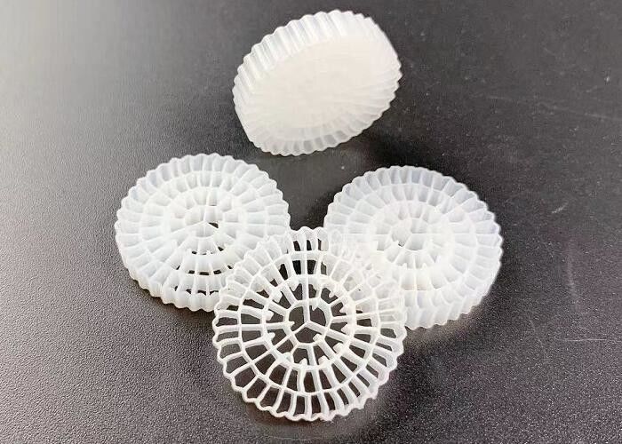Phân phối giường Biofilm lò phản ứng MBBR Filter Media Super Decarburization Eco Friendly