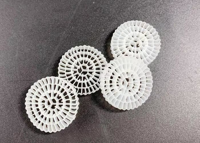 75 Phòng Biocell MBBR Filter Media Super Decarburization cho nuôi trồng thủy sản RAS