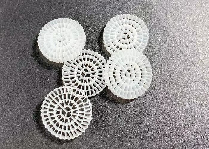 75 Phòng Biocell MBBR Filter Media Super Decarburization cho nuôi trồng thủy sản RAS