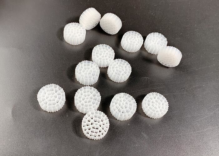 Phòng di chuyển giường lò phản ứng Biofilm nổi Kaldnes Filter Media 37 phòng 800m2/m3