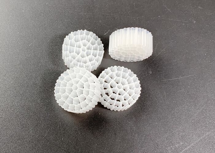 K3 Di chuyển giường lò phản ứng Biofilm MBBR Lò lọc nổi truyền thông Tôm Đồ mang nhựa